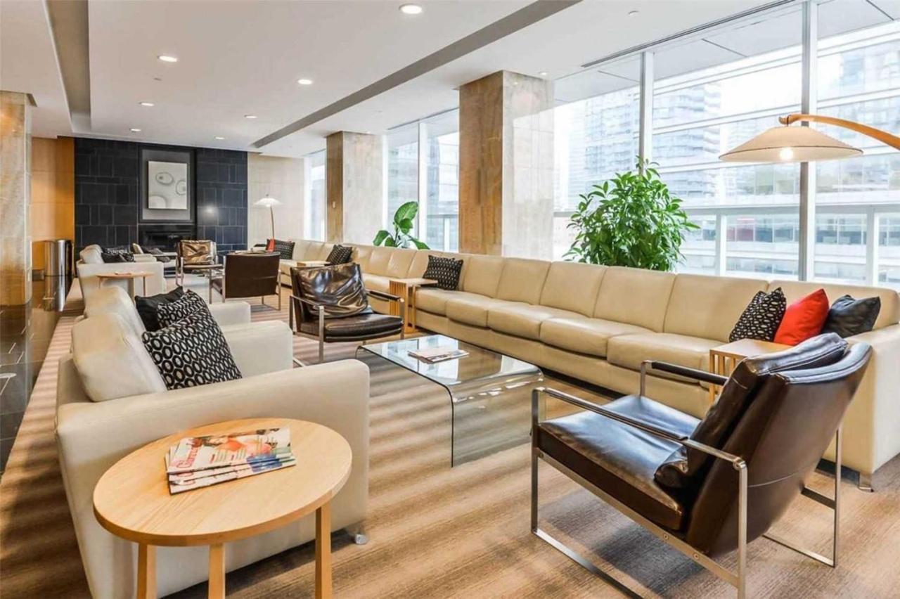 Newly Renovated Cozy Condo/Union Station Торонто Экстерьер фото